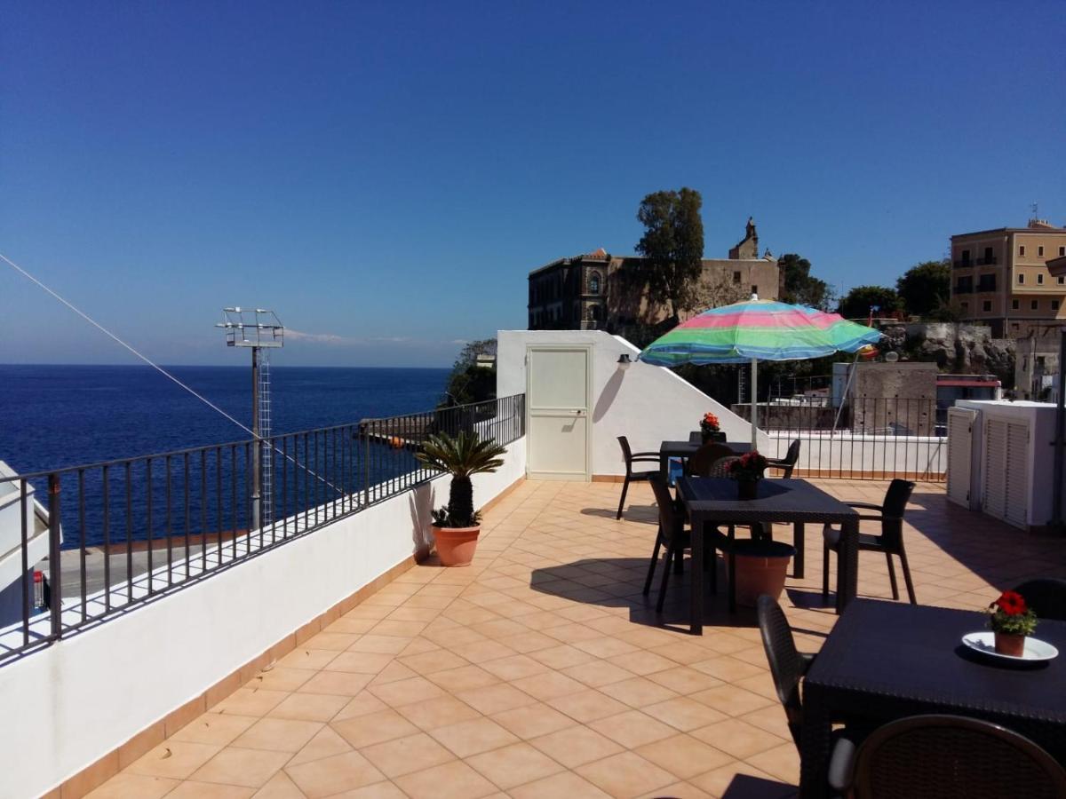 Апартаменты Lipari Centro Storico Flat 7 Min From Port Экстерьер фото