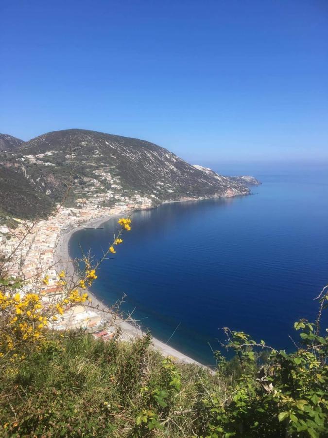 Апартаменты Lipari Centro Storico Flat 7 Min From Port Экстерьер фото