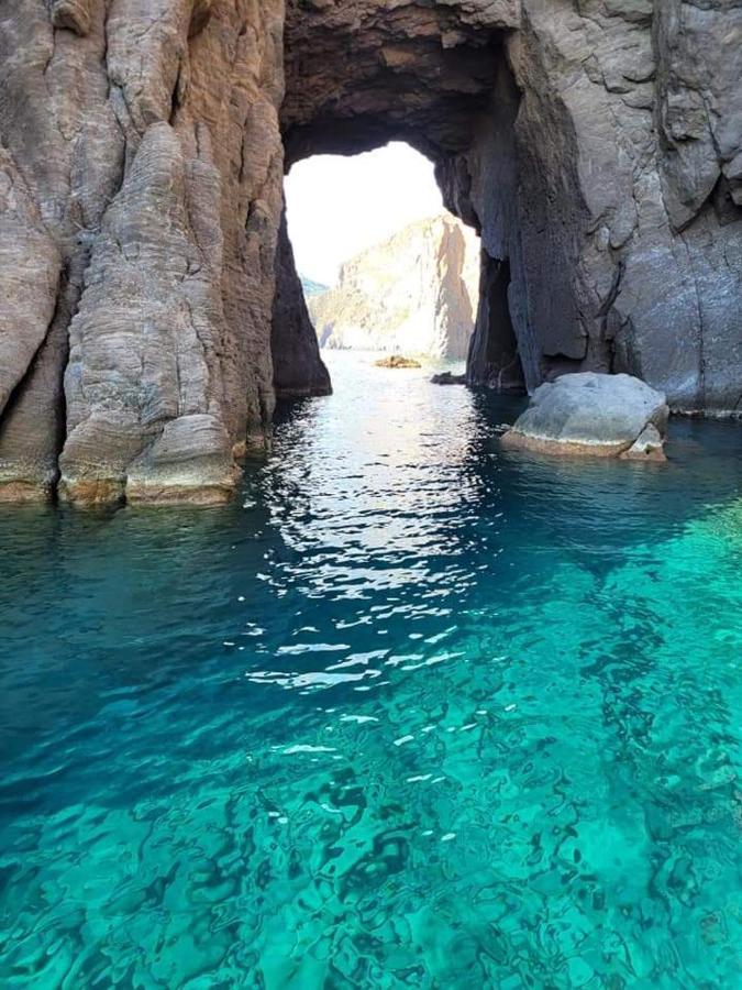 Апартаменты Lipari Centro Storico Flat 7 Min From Port Экстерьер фото